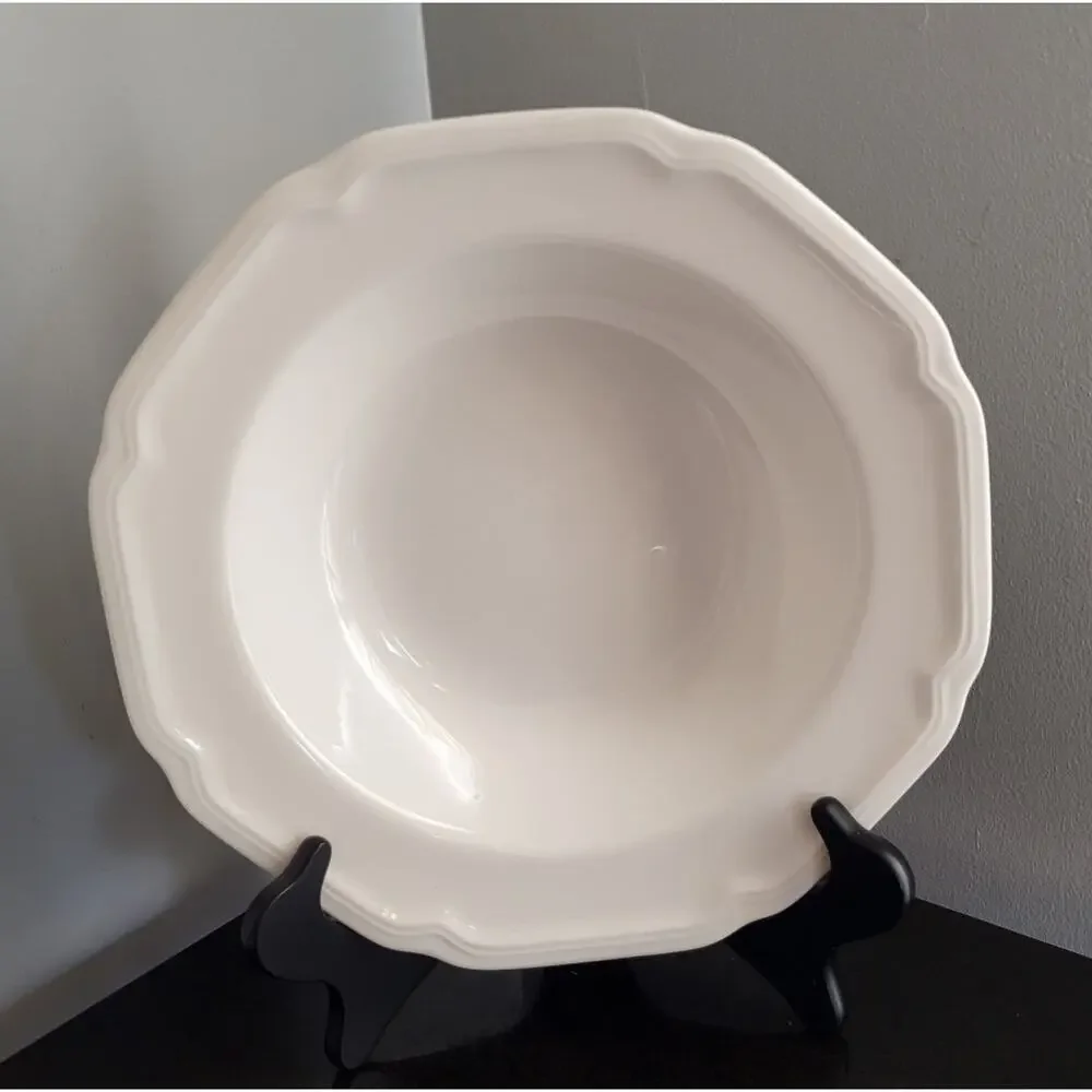 Mikasa Ultima + Super Strong Fine China HK 400 Antique White Vegetable Bowl